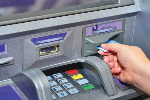 Exploiting tech glitch, gang siphons off Rs 48L from ATMs