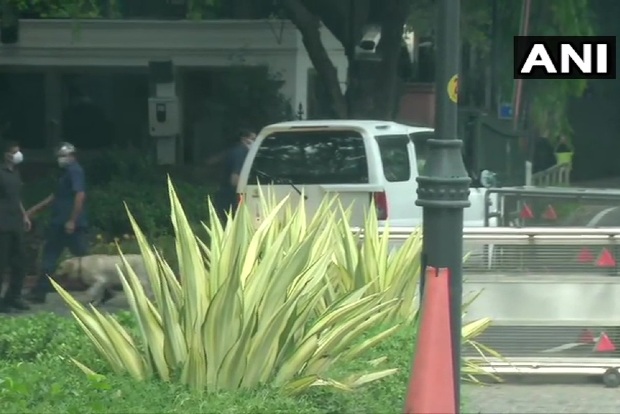 PM Modis meeting with Jammu and Kashmir leaders begins