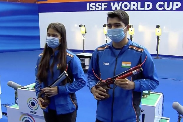 Shooting World Cup: Manu-Saurabh win silver 10m air pistol mixed team event