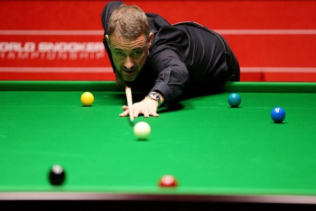 Hendry loses in 1st match out of snooker retirement