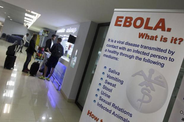 Ebola infects 29 people, kills 13 in Guinea, DRC