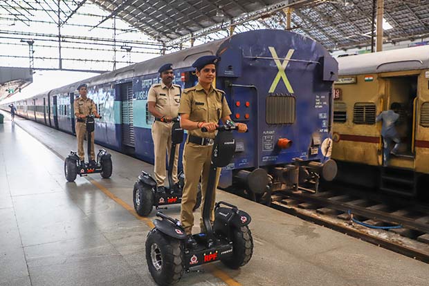 RPF guard saves passenger from getting crushed under train in Goa