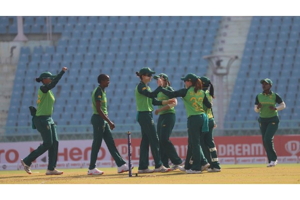 Brilliant Lee single-handedly powers South Africa to win in 3rd womens ODI