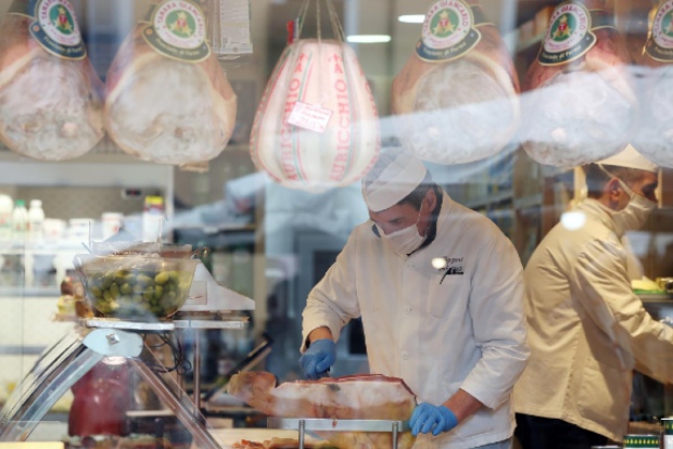 Italy to impose nationwide coronavirus lockdown over Easter weekend - draft decree