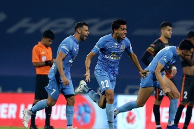 Bring the title where it belongs: Hardik and MI boys wish Mumbai City FC ahead of ISL final