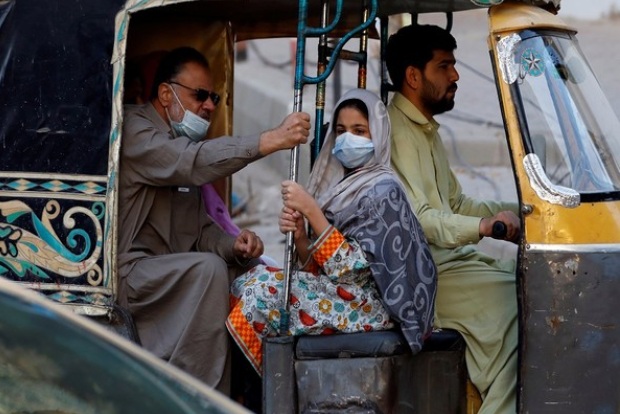 Pakistan: Wearing masks made mandatory in Islamabad amid rising COVID cases