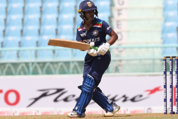 Punam moves into top 20 in ODI rankings, Lee moves to No.1