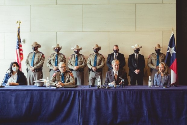 Texas Guv slams federal policy on migrant kids