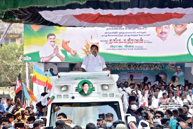 AIADMK reverts to Jayalalithaa’s ‘solo’ model of campaign this yr