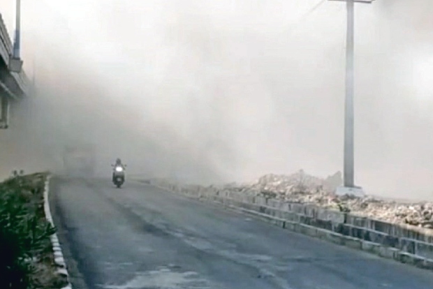 Smoke from fire at dump yard hinders traffic on Outer Ring Road Smoke from fire at dump yard hinders traffic on Outer Ring Road