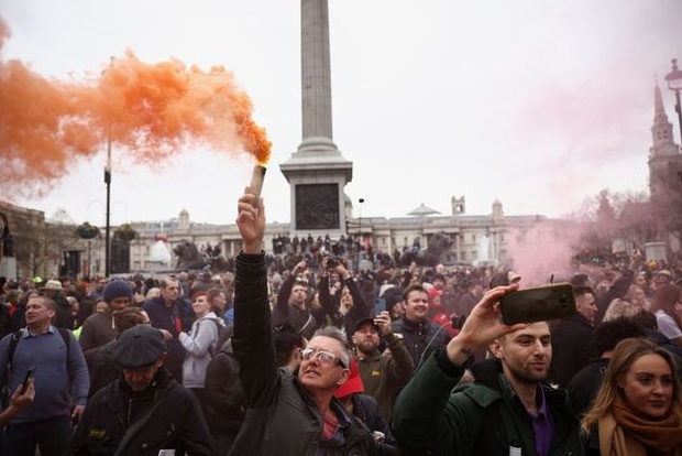 Scuffles and arrests as anti-lockdown protesters march through London Scuffles and arrests as anti-lockdown protesters march through London