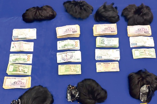 Customs strike gold under smugglers’ wigs Customs strike gold under smugglers’ wigs