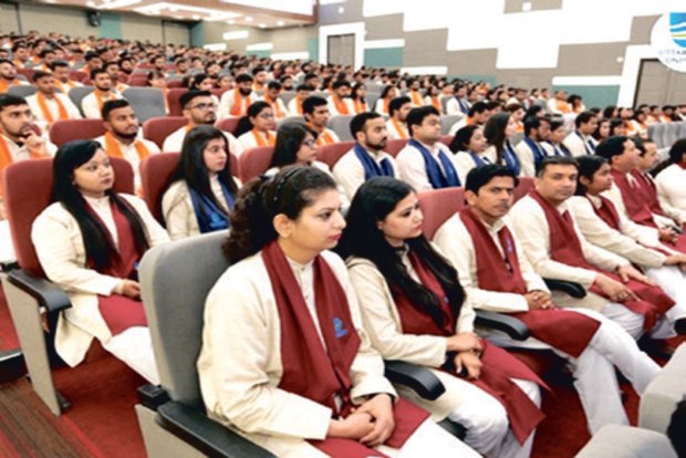 DeTect: Varsity did not mandate saffron scarf at convocation DeTect: Varsity did not mandate saffron scarf at convocation