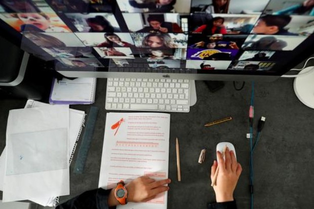 Disabling video during online meets boosts communication