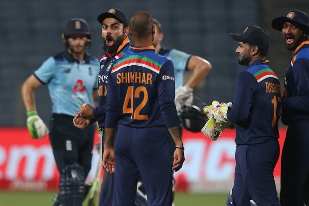 India beat England by 7 runs in 3rd ODI to clinch series 2-1