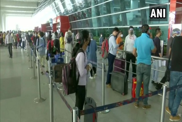 Consider imposing fines on passengers not wearing masks properly: DGCA to airports