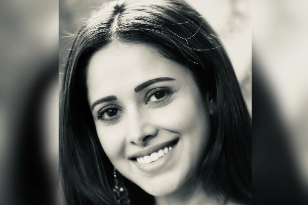 Akshay Kumar Captures classic Pic Of Nushrratt Bharuccha