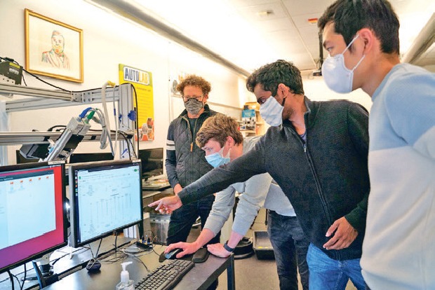 Robotic surgeons set to train scalpels in the real world