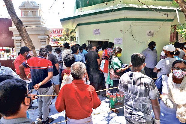 Long, agonising wait for kin to arrange last ride for COVID victims at RGGGH