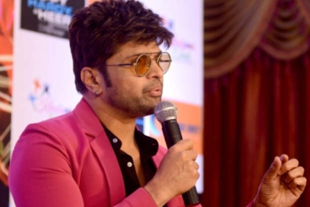Himesh Reshammiya recalls how Kishore Kumar re-recorded a song inspired by Lata Mangeshkars rendition