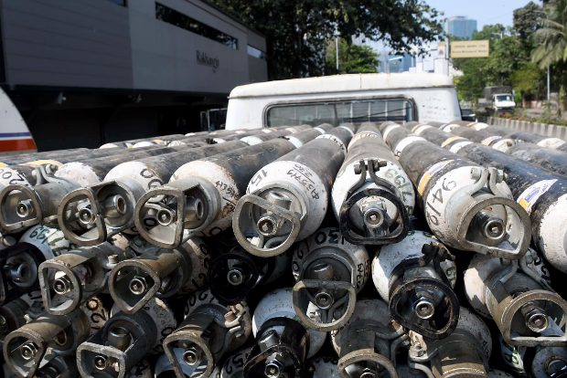 12 oxygen cylinders meant for black marketing seized in Visakhapatnam 12 oxygen cylinders meant for black marketing seized in Visakhapatnam