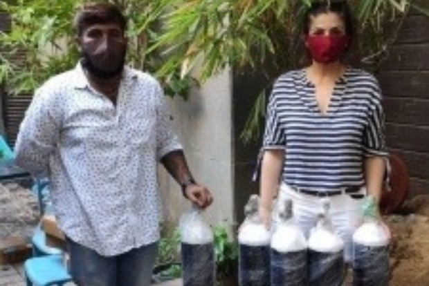 Raveena Tandon: Delhi is almost gasping for breath