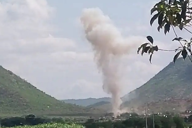 Andhra sets up high-level probe into limestone quarry tragedy Andhra sets up high-level probe into limestone quarry tragedy