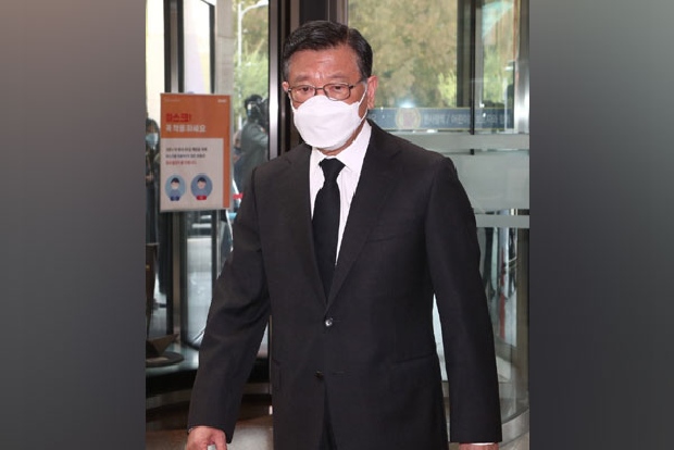 Prosecutors Office to issue an arrest warrant for Park Sam-gu, suspected of unfair support for affiliates