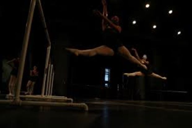 Rio municipal theater lights up to offer virtual shows