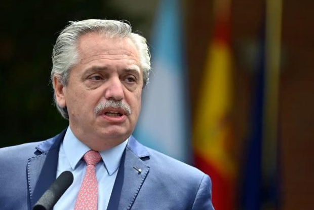 Argentinas Fernandez Talks up Quick IMF Deal as Europe Tour Closes