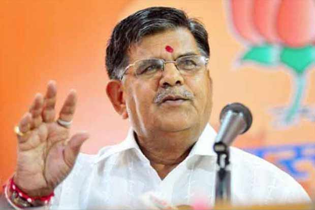 Leader of Opposition shoots five questions to Raj govt on vaccination