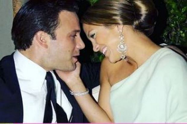 Jennifer Lopez speculated to own Ben Afflecks 6.10-carat diamond engagement ring