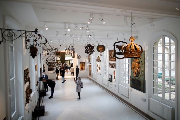 Revolutionaries and royalty showcased at revamped Paris museum