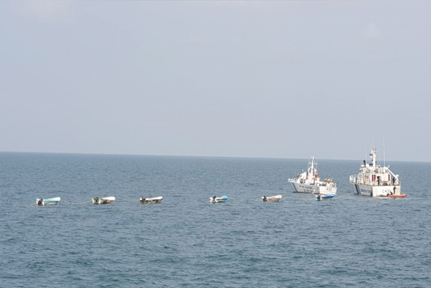 26 still missing, Navy deploys diving teams to look for bodies