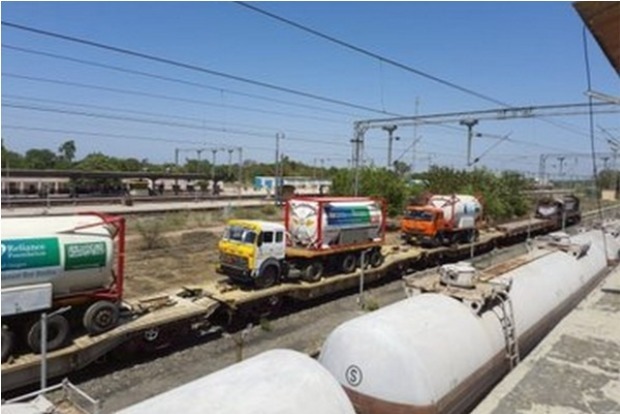 Ninth Oxygen Express carrying 120 tonnes LMO reaches Bengaluru