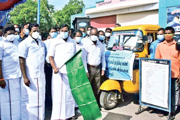 Stay indoors, essentials will reach you: Ministers Stay indoors, essentials will reach you: Ministers