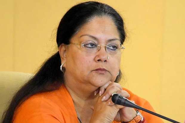 Why is Raje running parallel programmes to saffron party in Rajasthan?