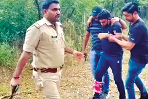 DeTect: Police catching thieves, given a false narrative DeTect: Police catching thieves, given a false narrative