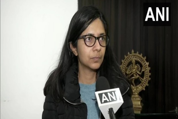 DCW notice to Police demanding action over rape threats to Virat Kohlis daughter