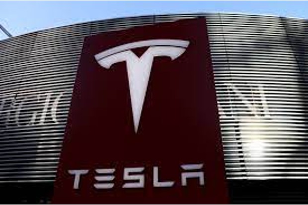 Tesla Recalling Nearly 12,000 US Vehicles Over False Collision Warning