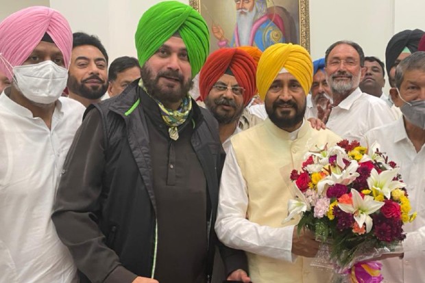 Cong still not able to resolve issues between Sidhu and Channi