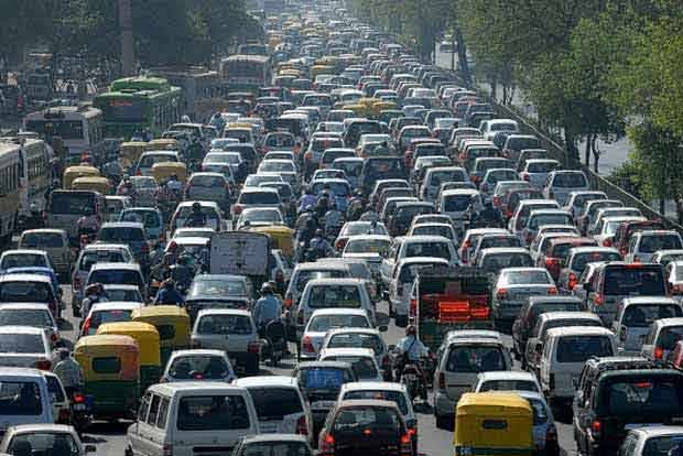 Skimpily clad woman disrupts traffic on Kamarajar Salai Skimpily clad woman disrupts traffic on Kamarajar Salai
