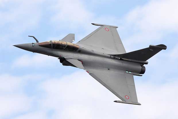 Rafale issue: BJP dubs Congress as I Need Commission party, Cong demands JPC probe Rafale issue: BJP dubs Congress as I Need Commission party, Cong demands JPC probe