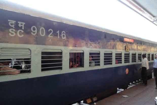 Coimbatore-Palani train resumes Coimbatore-Palani train resumes