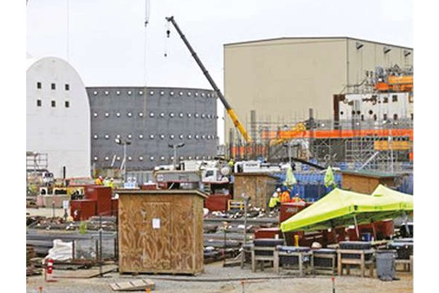 Scientists dunk Gates’ nuclear plans in water