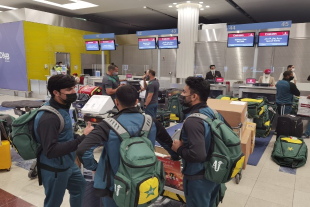 Pakistan team arrives in Dhaka for T20, Test series