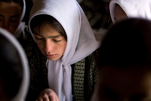 Unicef worried about Afghan girls at risk of child marriage