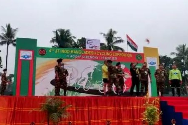 Indo-Bangla joint cycling expedition to commemorate 1971 war flagged off