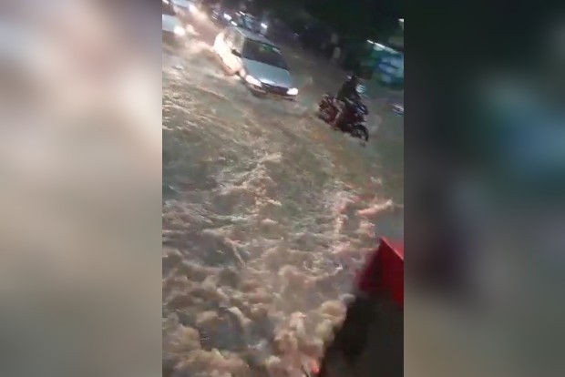 Heavy rains batter Tirupati, hit air traffic