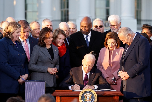 Bidens USD 1.75 trillion social spending bill wins enough votes to pass in House